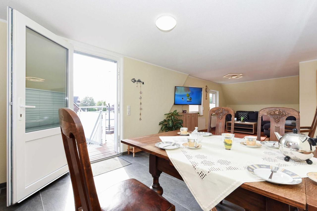 Ferienwohnung Teezeit Neuharlingersiel Ruang foto