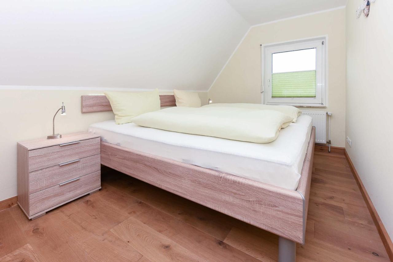Ferienwohnung Teezeit Neuharlingersiel Ruang foto